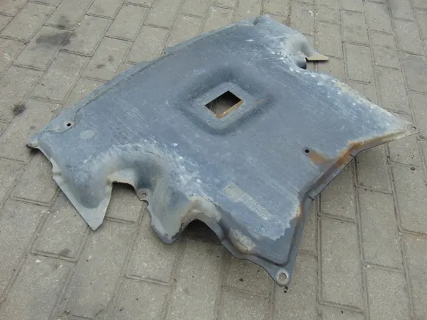 Capa Inferior do Motor Mercedes Classe C W203 Coupé 2.0 Compressor image 3