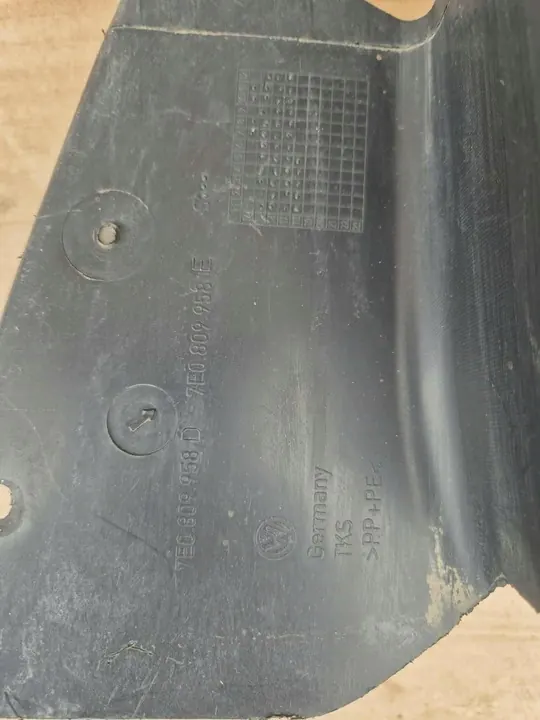 VW T6 Front Wheel Arch 7E0809958E image 3