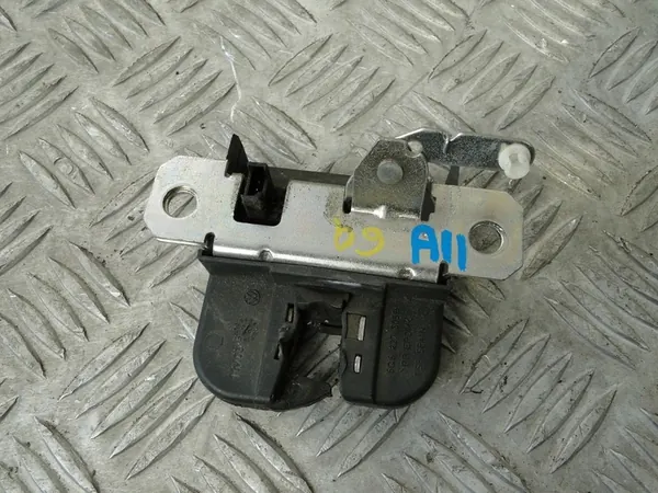 Bagagelås VW Polo 6Q 6Q0 Lift 6Q6827505B image 3