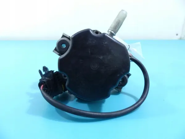 Mercedes-pump OEM A0004306232 för GLC Coupé X253 image 3