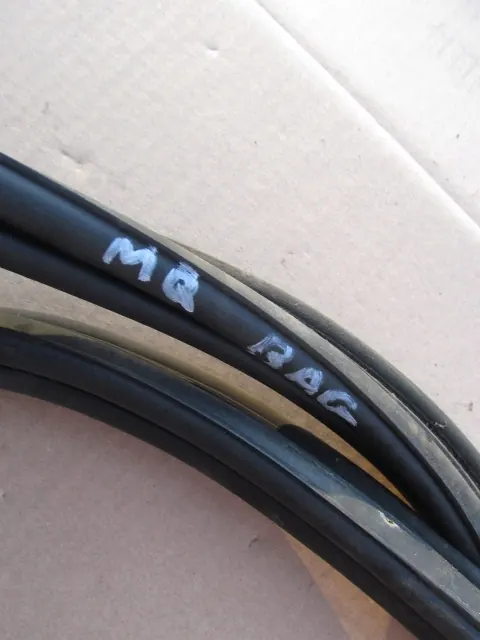Joint de coffre arrière Maserati Ghibli III 2016 OEM image 4