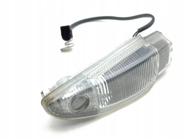 Luz trasera halógena derecha OEM 3W0941072 - Usada image 2