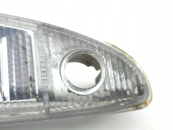 Luz trasera halógena derecha OEM 3W0941072 - Usada image 8