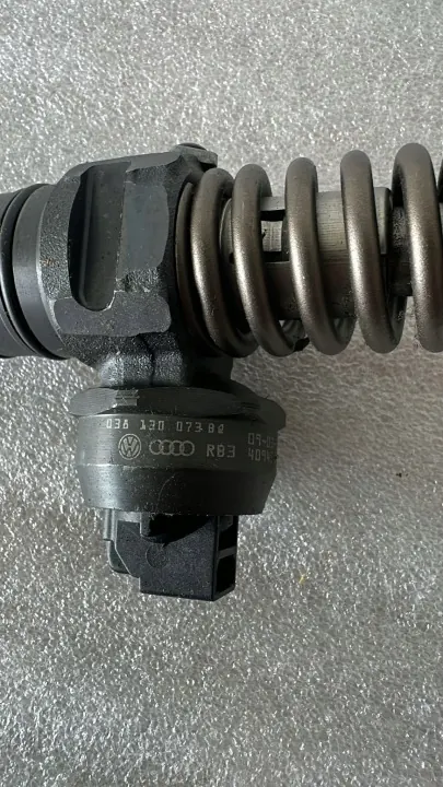 Injecteur OEM 038130073BQ pour 1.9/2.0 TDI image 4