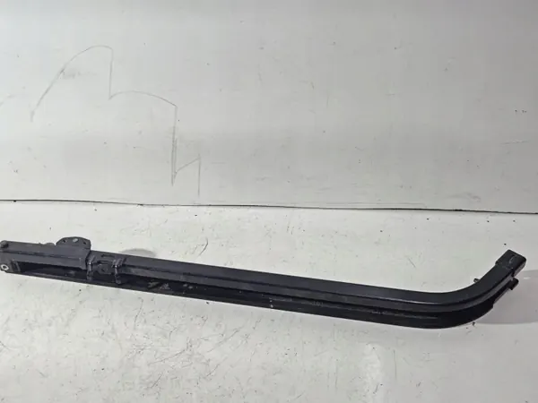 OEM 9817813180D Batente de porta direito para Combo E image 2