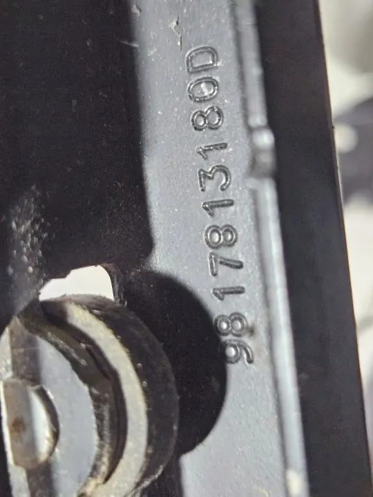 OEM 9817813180D Batente de porta direito para Combo E image 8