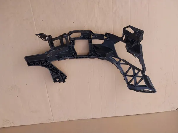 MERCEDES W204 Guia de Para-choque Frontal Esquerdo 2010- image 3