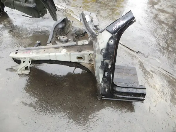 Audi Q3 8U Etu Vasen Neljännespalkki OEM c/1093 image 2