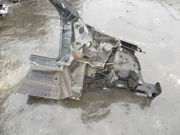 Audi Q3 8U Etu Vasen Neljännespalkki OEM c/1093 image 3
