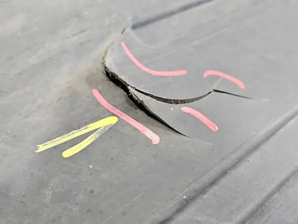 Nedre Motorhuv Renault Laguna III 2.0 16V image 5