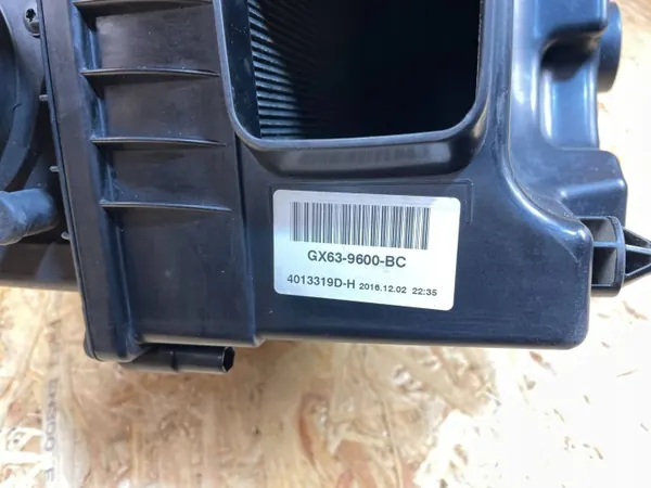 Luftfilterhus OEM GX63-9600-BC för Jaguar XE image 9