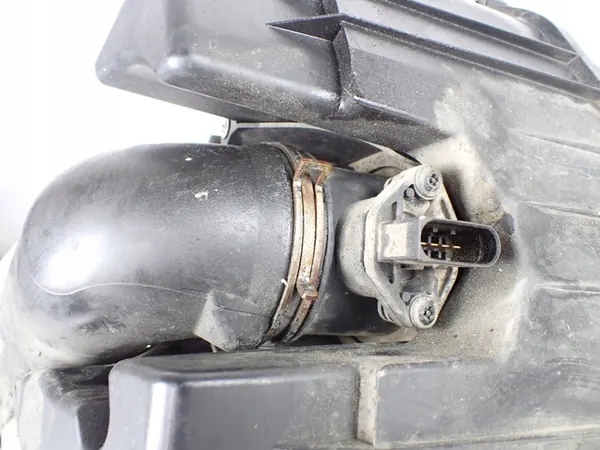 Ilmansuodattimen kotelo anturilla Audi A8 S8 D3 5.2 OEM 4E0129620D image 2