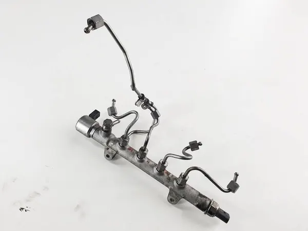 Brandstofrail Mercedes C-Klasse W205 15r C250 2.2 CDI A6510700700 image 3