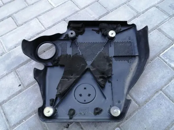 Couvercle moteur VW OEM 06A103925AC Golf IV 1.6L image 3