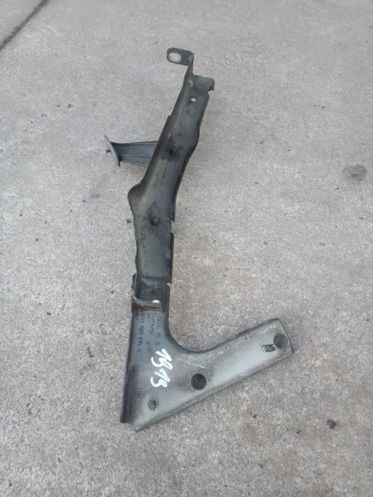 AUDI A5 8T Fender Bracket Left Right 8T0821136A 8T0821135C image 3