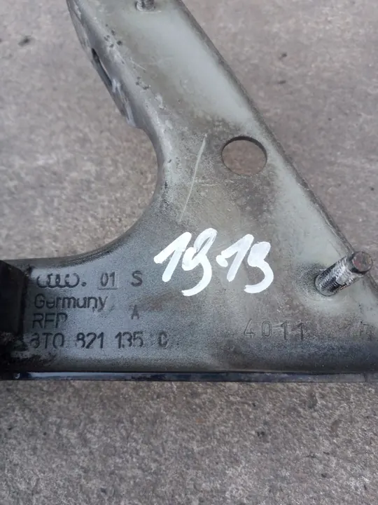 AUDI A5 8T Fender Bracket Left Right 8T0821136A 8T0821135C image 5