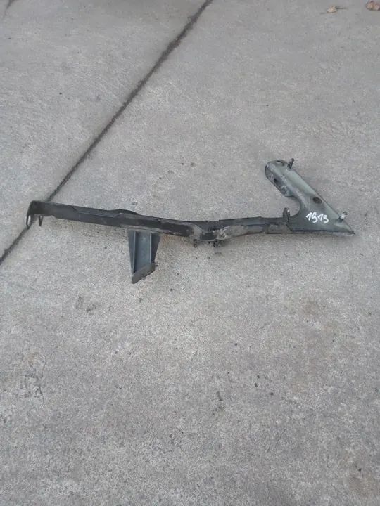 AUDI A5 8T Fender Bracket Left Right 8T0821136A 8T0821135C image 6