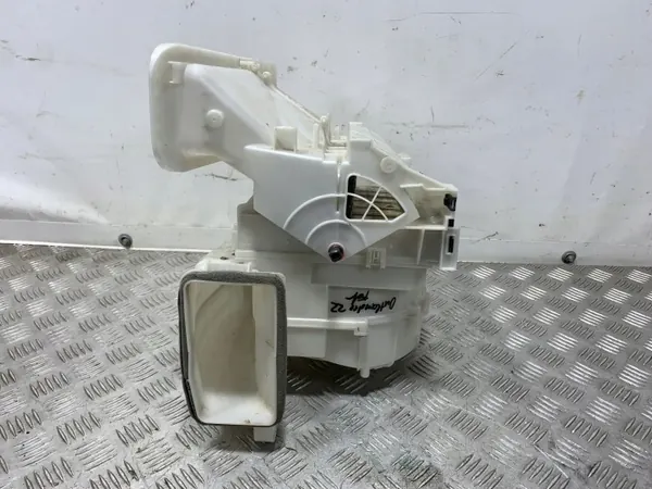 Mitsubishi Outlander IV Verwarming OEM 27036G810A image 4