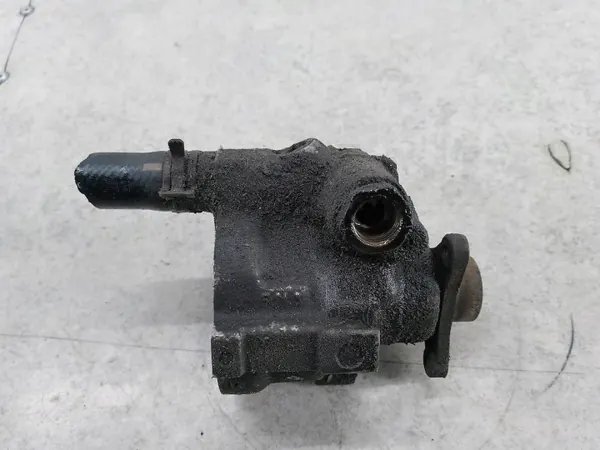 Ohjauspumppu OEM 8200024738 Renault Master II:lle image 2