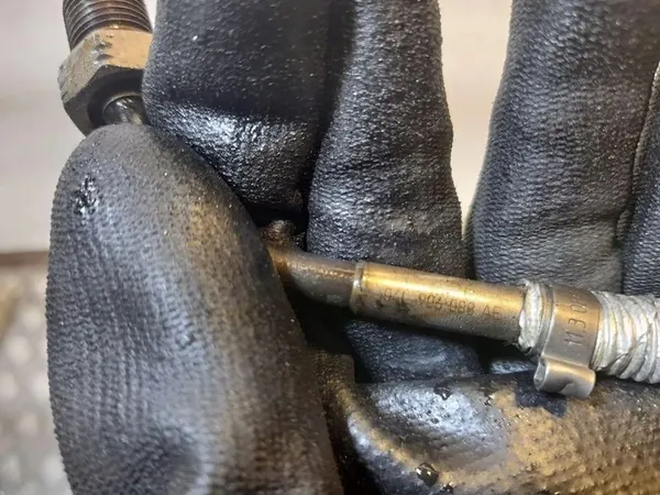 Capteur de température des gaz d'échappement VW JETTA III 2.0L 04L906088AE image 3