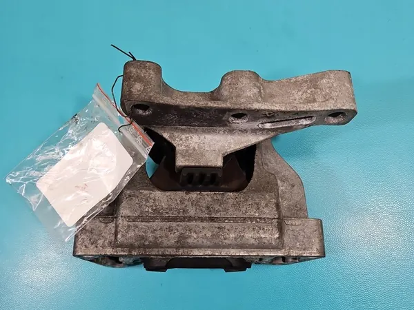 Soporte de Motor Skoda Fabia III 1.4 TDI image 7