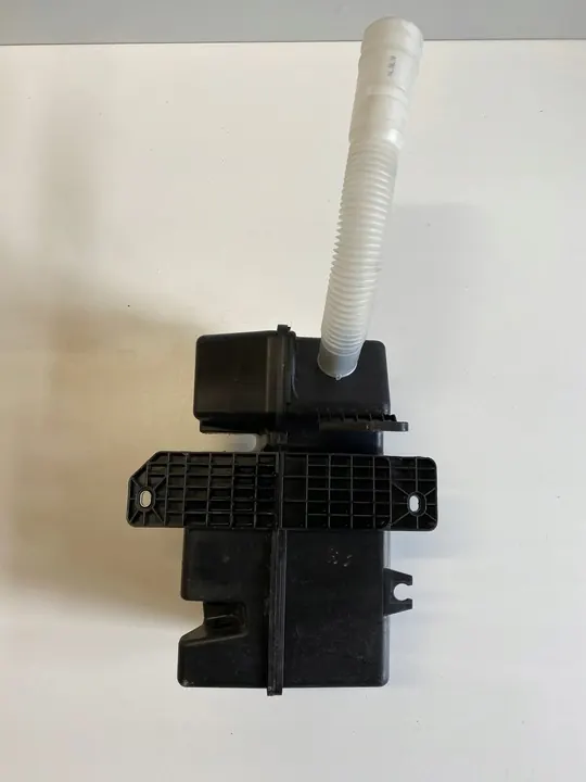 Volkswagen Pyyhkijän Säiliö 5N0955453 5N0955453A image 2