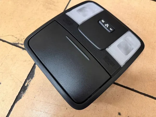 Kia Ceed III Innenraumleuchte OEM 92800M6010 - Gebraucht image 3