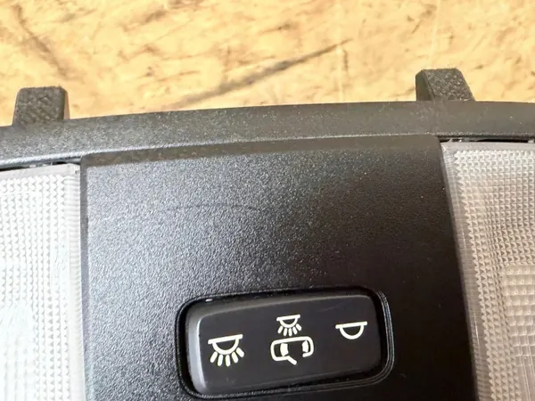 Kia Ceed III Innenraumleuchte OEM 92800M6010 - Gebraucht image 4