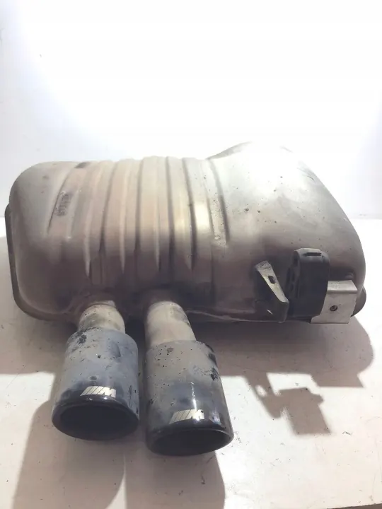 Silenciador escape BMW OE OEM 18307646923 - Usado image 2