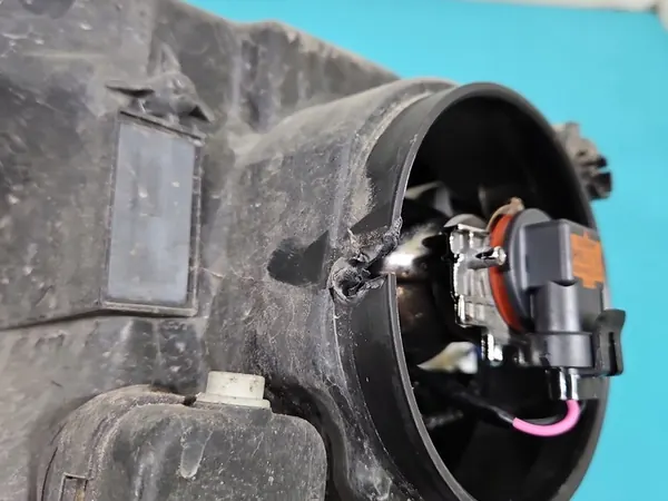 Farol direito Jeep Compass I 06-16 image 8