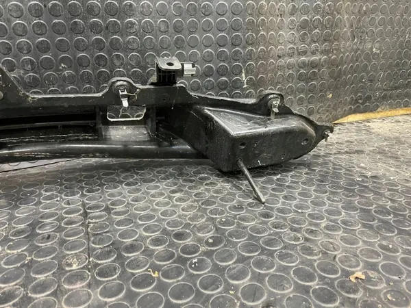 Kia OEM 86631-J7300 Renfort Pare-chocs Arrière image 6