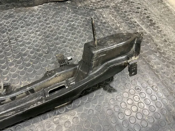 Kia OEM 86631-J7300 Renfort Pare-chocs Arrière image 9
