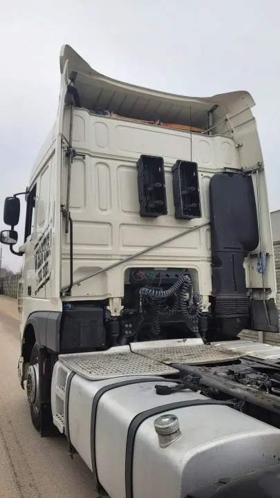 Cabina completa DAF XF 106 Space Cab - Usada image 4