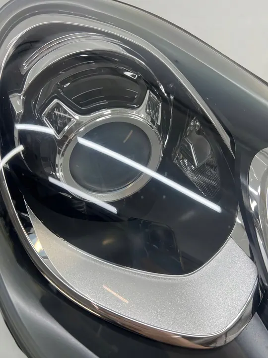 Porsche Cayenne Farol Xenon Direito NOVO 7P5941752F image 3