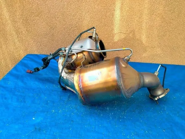 Filtro DPF Audi Q7 OEM 4M0131765J - Usado image 2