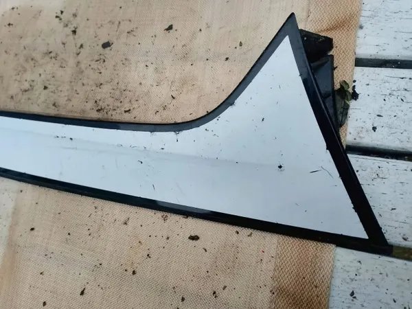 OEM 8W9854872B Rechter Achter Spoiler Strip Audi A4 B9 image 4