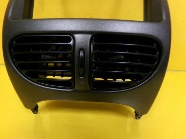 Grille de ventilation centrale Peugeot 206 OEM DRC96766 image 3