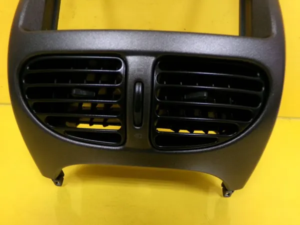 Grille de ventilation centrale Peugeot 206 OEM DRC96766 image 4