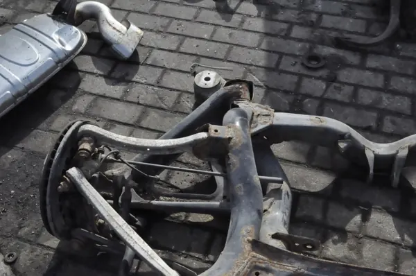 Hinterachsschwinge OEM 7L0500041 für VW Touareg image 4