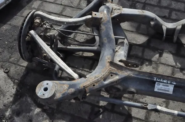 Hinterachsschwinge OEM 7L0500041 für VW Touareg image 5