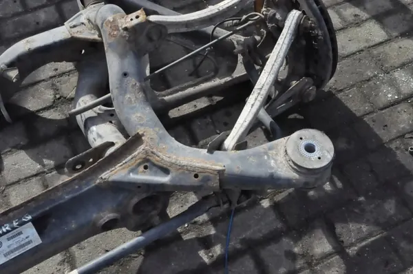 Hinterachsschwinge OEM 7L0500041 für VW Touareg image 6