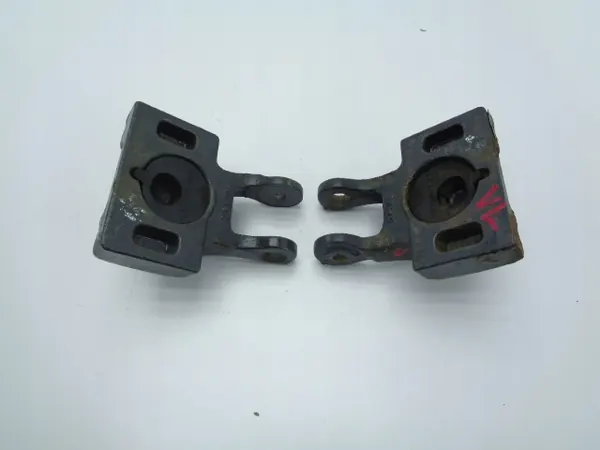 Scania R Vorderer Stoßdämpferhalter OEM 1490090Q image 3