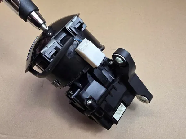 Levier de vitesse automatique Fiat 500 OEM 07354679020 image 3