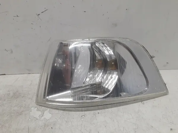 VOLVO V40 95-04 Indicador Frontal Esquerdo image 2