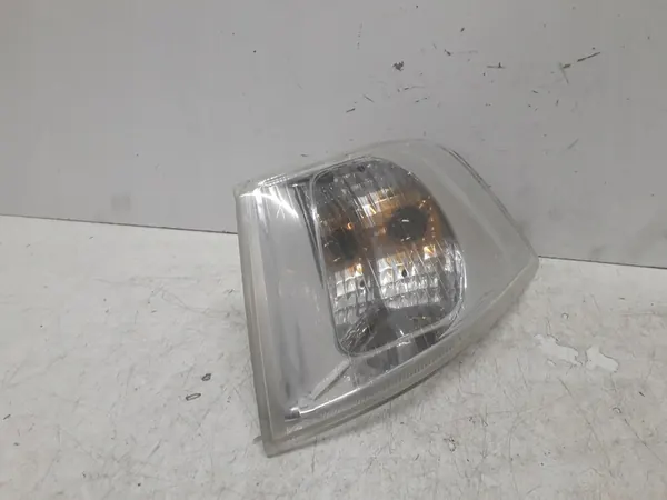 VOLVO V40 95-04 Indicador Frontal Esquerdo image 4