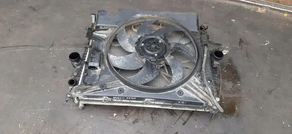 Correia do ventilador do radiador dianteiro Volvo XC90 image 10