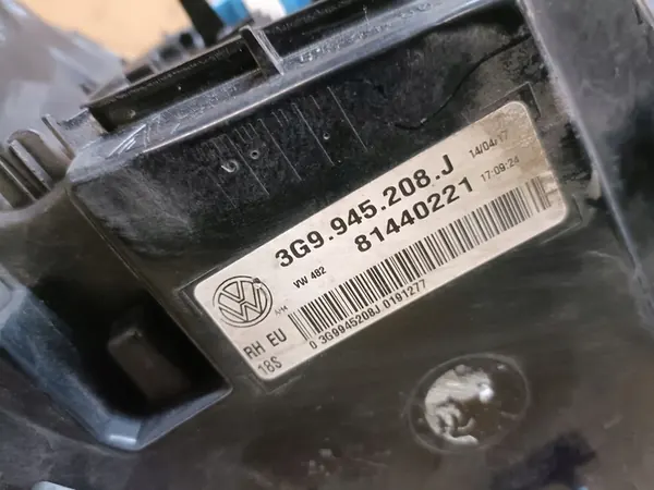 VW Passat B8 Kombi Luz Trasera Derecha 3G9945208J image 4