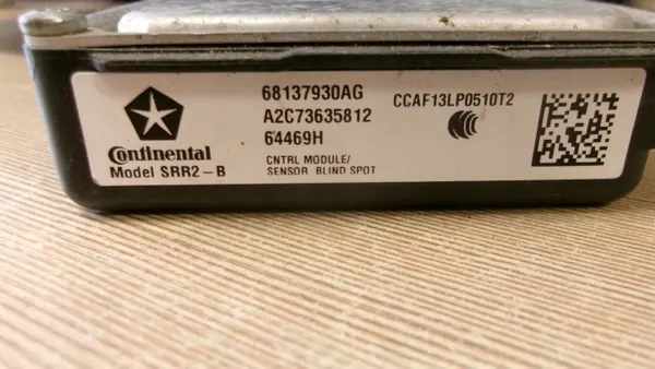 Capteur Radar Distronic Jeep OE OEM 68137930AG image 4