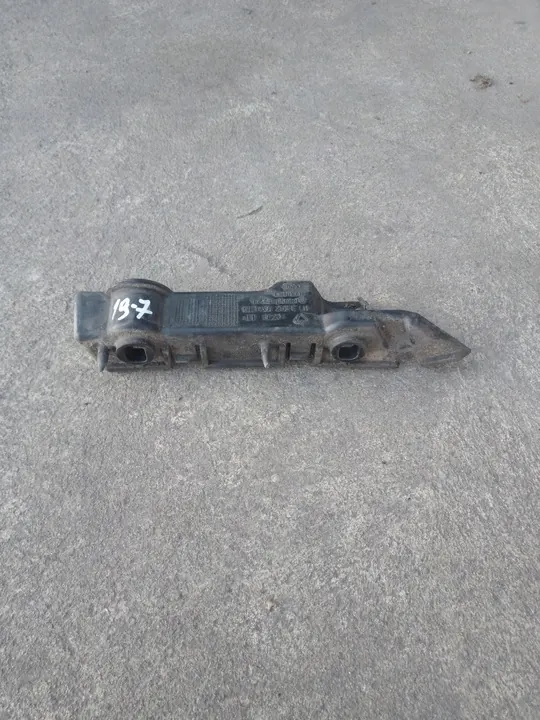 Deslizamento de montagem do para-choque dianteiro direito Audi A5 8T 8T0807284C image 2