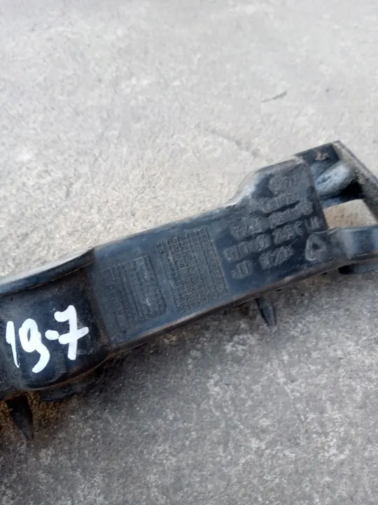 Deslizamento de montagem do para-choque dianteiro direito Audi A5 8T 8T0807284C image 6